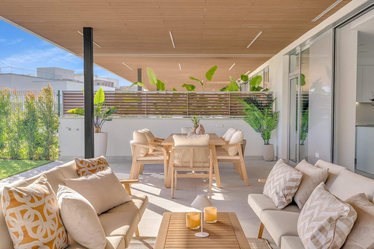 4 Bed Ground Floor Apartment in Santa Clara