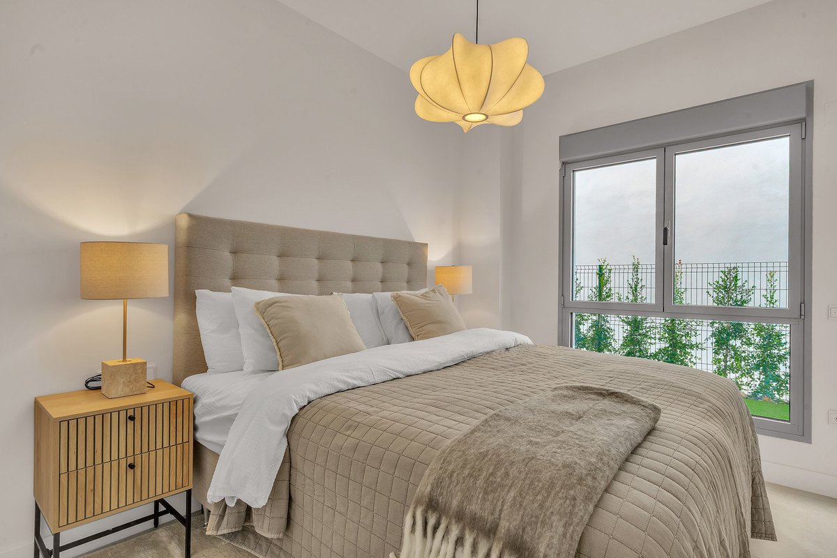 4 Bed Ground Floor Apartment in Santa Clara