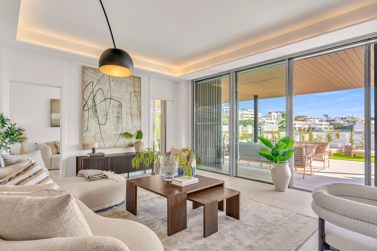 4 Bed Ground Floor Apartment in Santa Clara