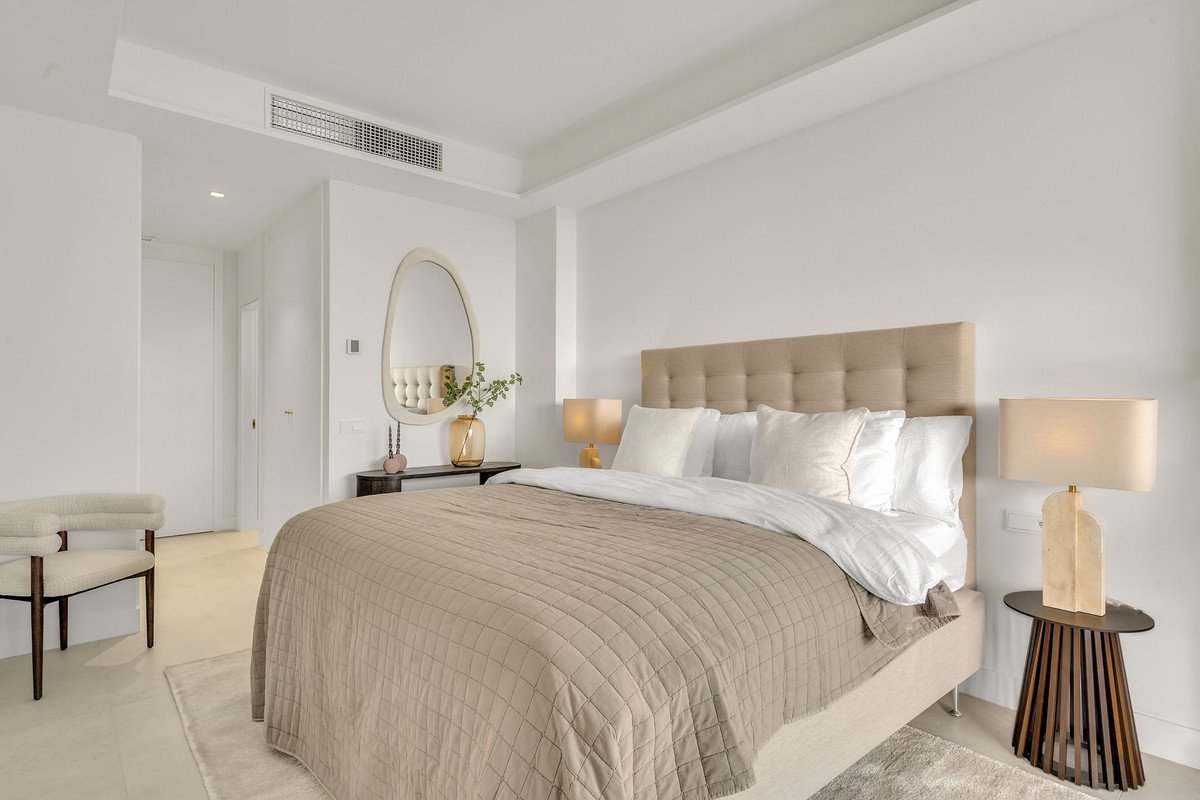 4 Bed Ground Floor Apartment in Santa Clara