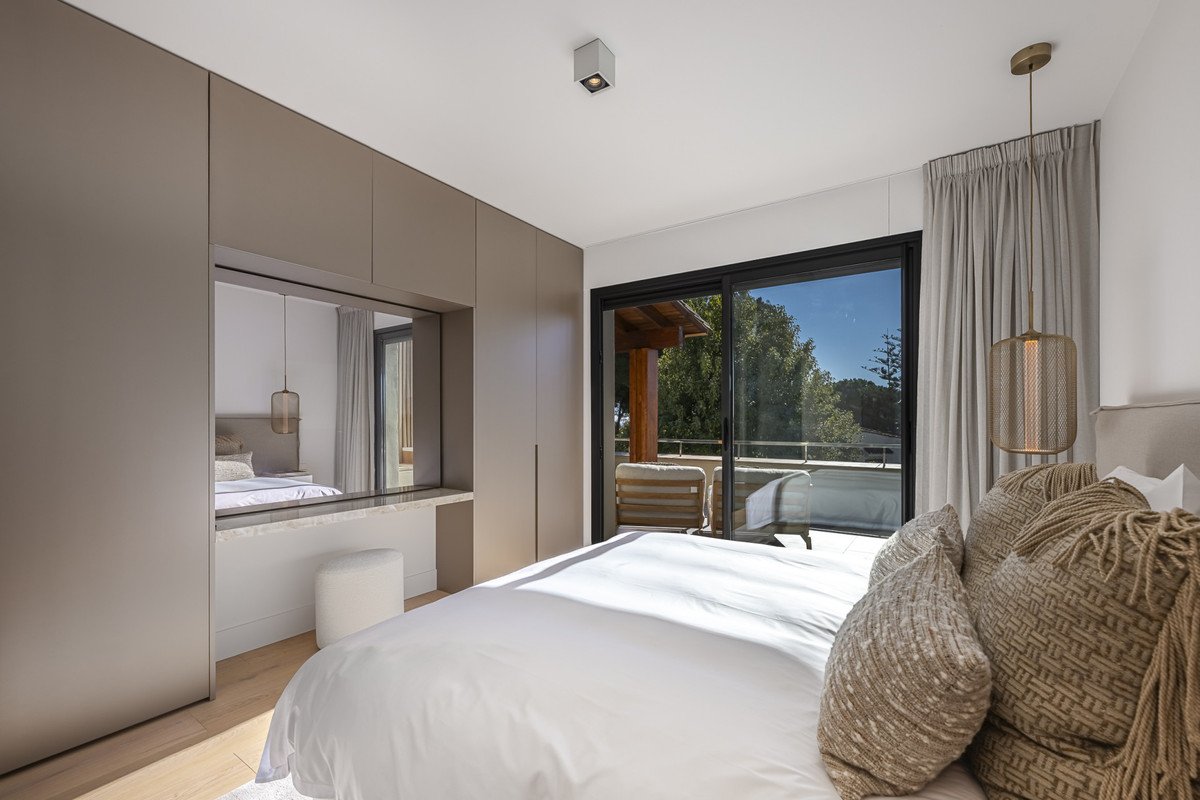 3 Bed Middle Floor Apartment in The Golden Mile