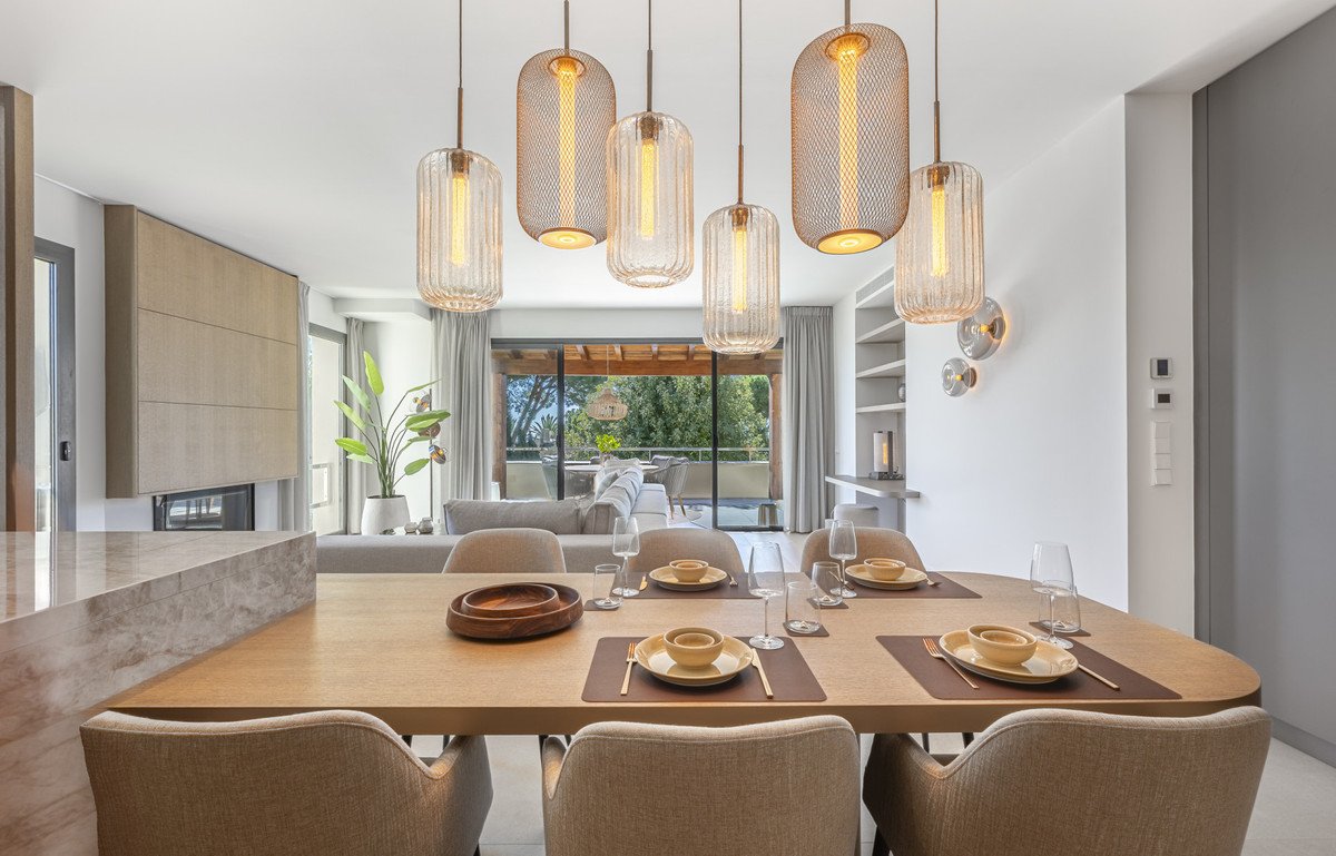 3 Bed Middle Floor Apartment in The Golden Mile