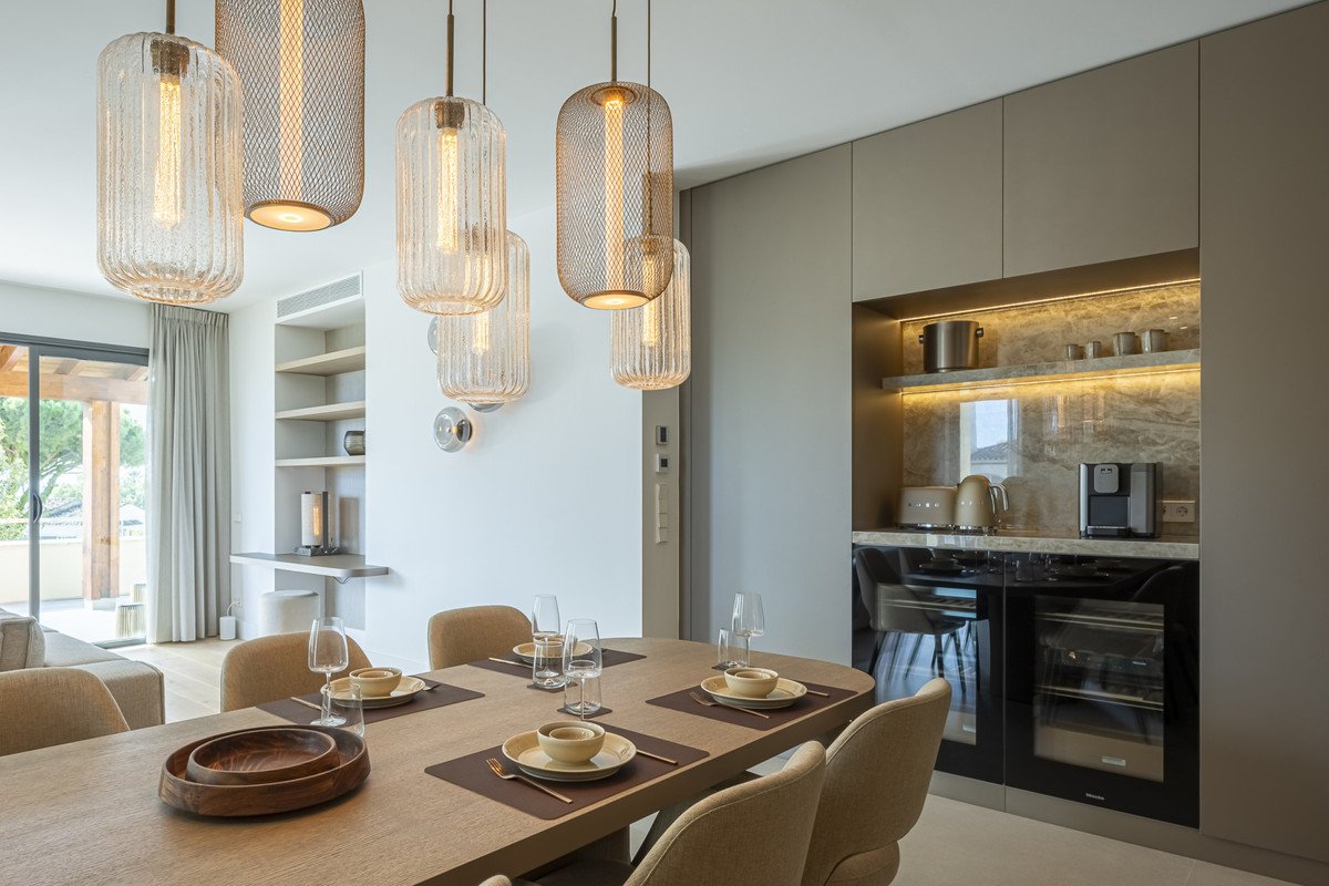 3 Bed Middle Floor Apartment in The Golden Mile