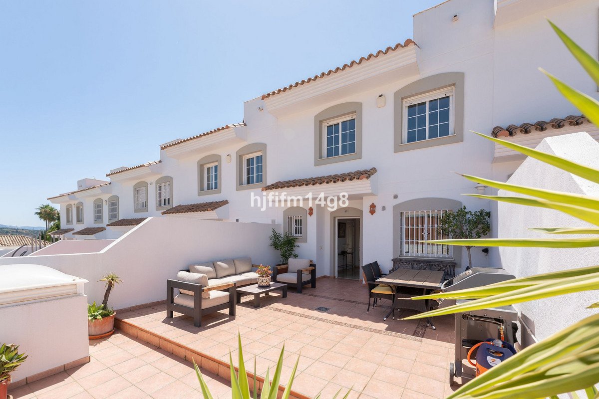 3 Bed Townhouse in Nueva Andalucía