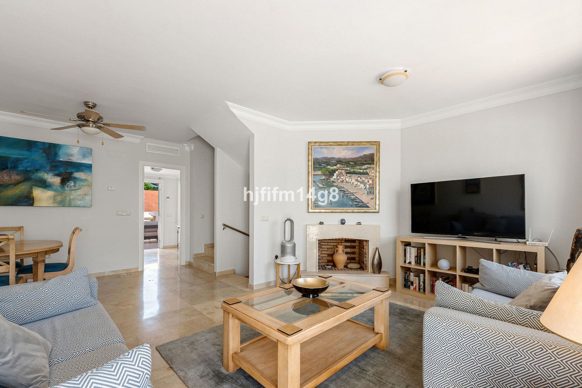 3 Bed Townhouse in Nueva Andalucía