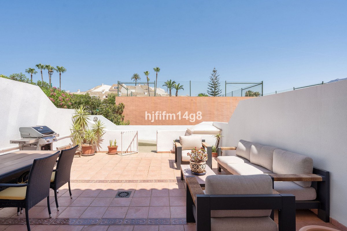 3 Bed Townhouse in Nueva Andalucía