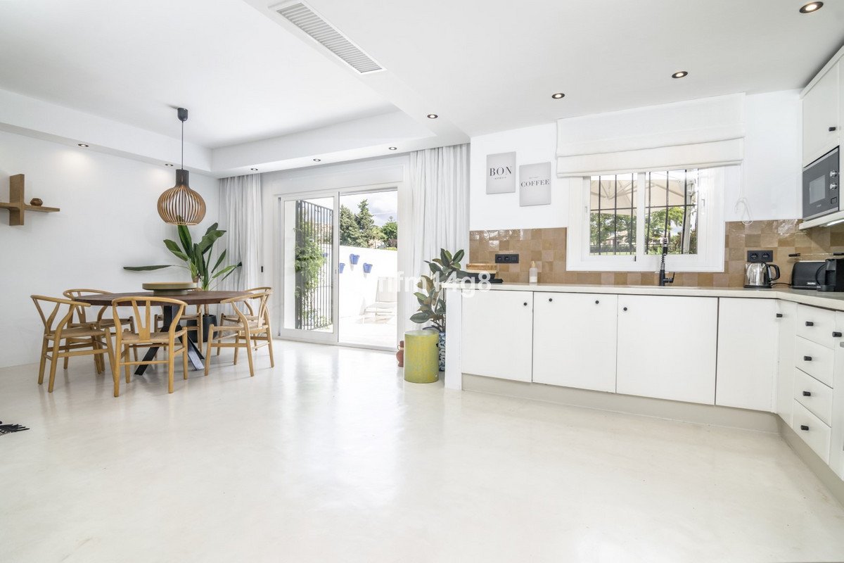 3 Bed Townhouse in Nueva Andalucía