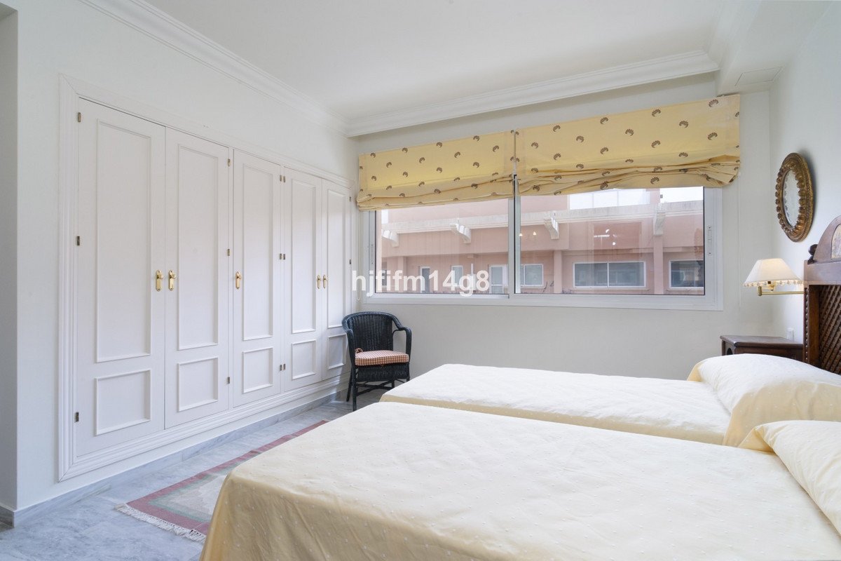 4 Bed Penthouse in Nueva Andalucía