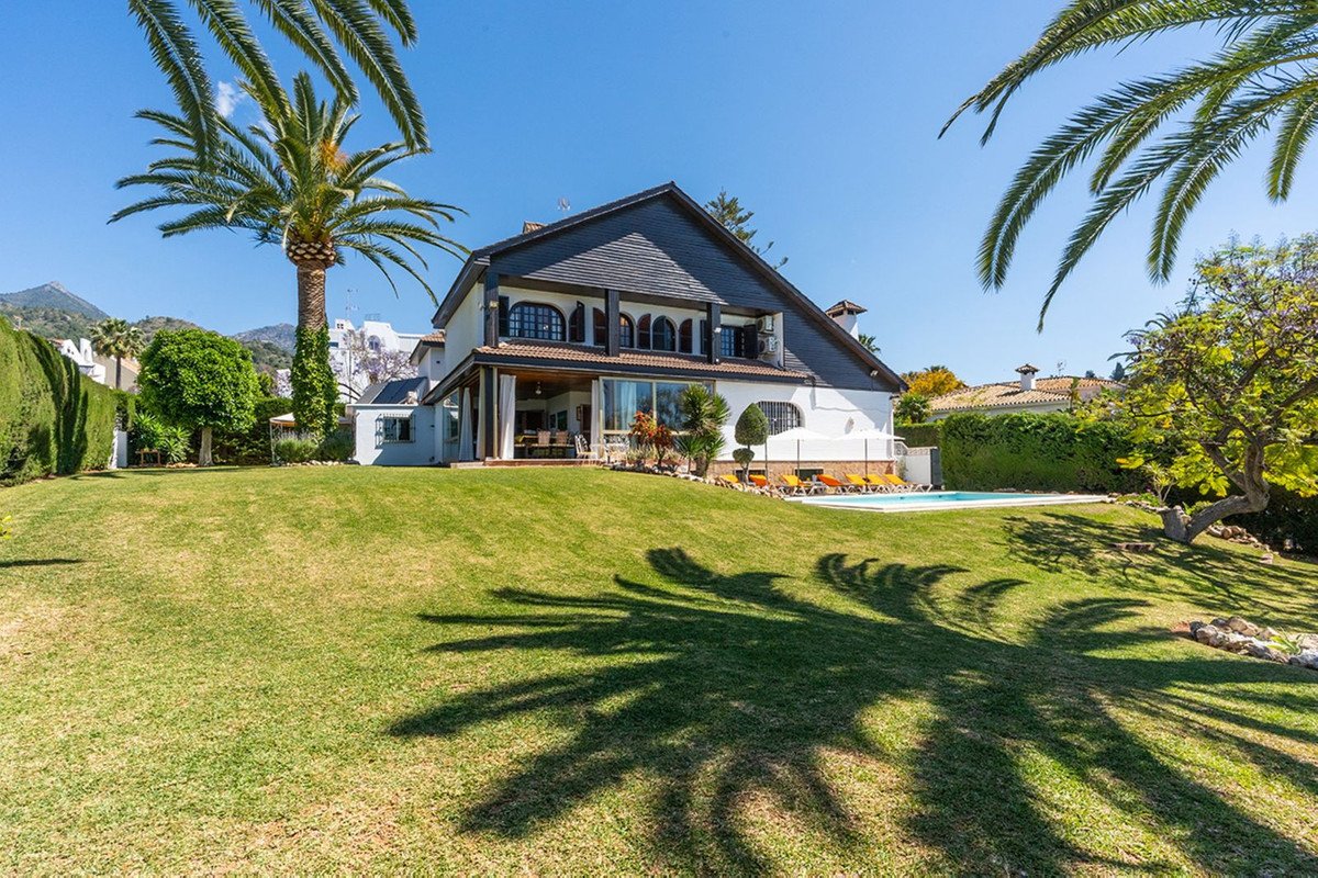 7 Bed Detached Villa in Marbella