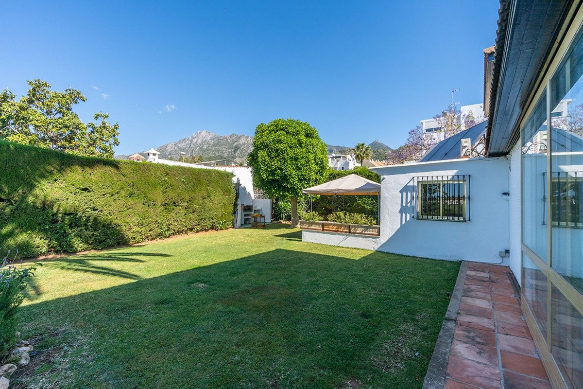 7 Bed Detached Villa in Marbella