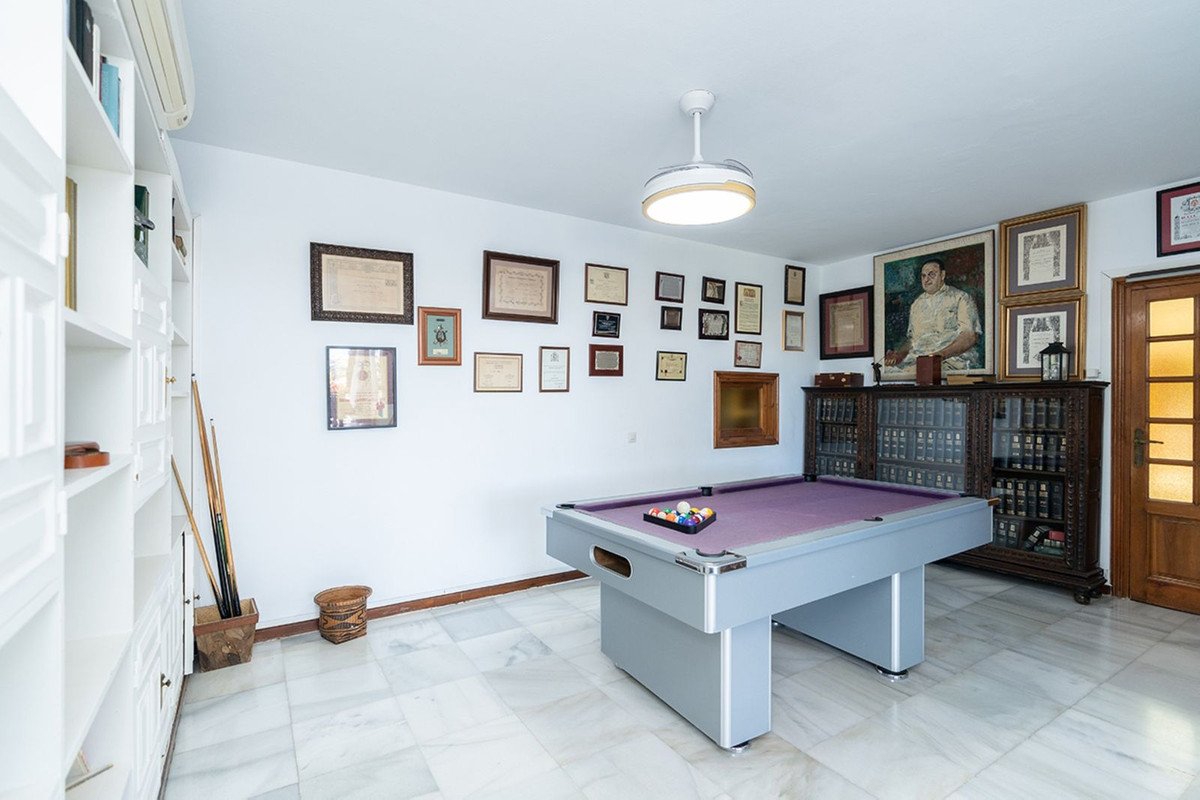 7 Bed Detached Villa in Marbella