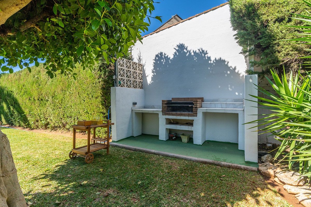7 Bed Detached Villa in Marbella
