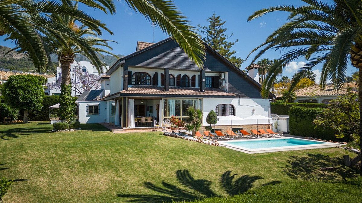 7 Bed Detached Villa in Marbella