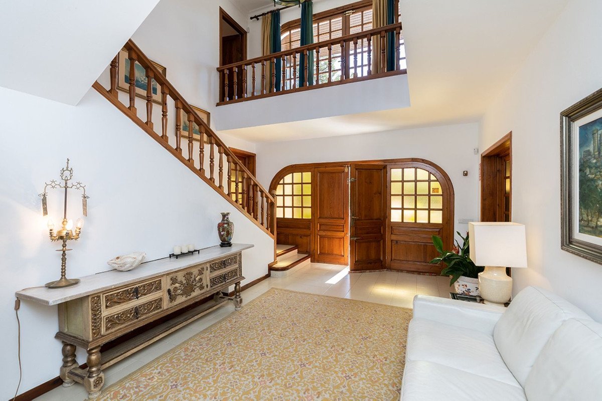 7 Bed Detached Villa in Marbella