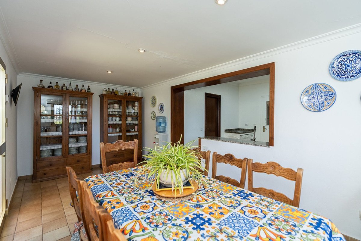 7 Bed Detached Villa in Marbella