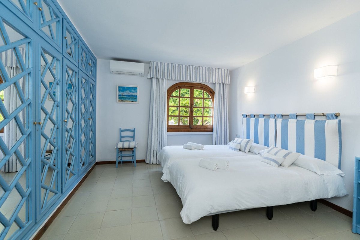 7 Bed Detached Villa in Marbella