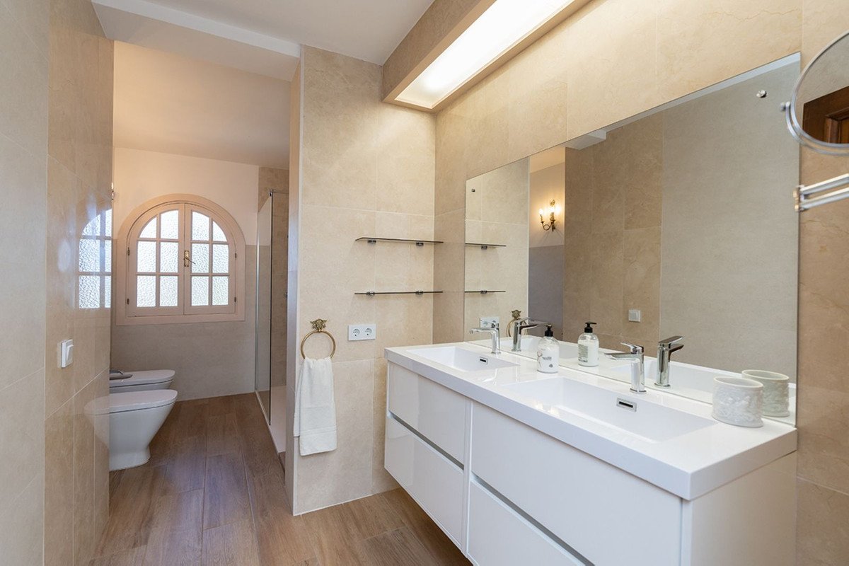 7 Bed Detached Villa in Marbella