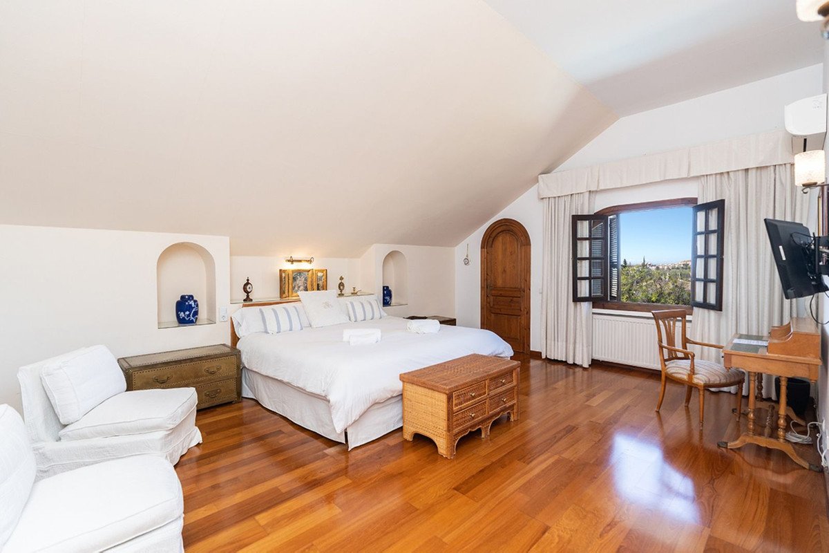 7 Bed Detached Villa in Marbella