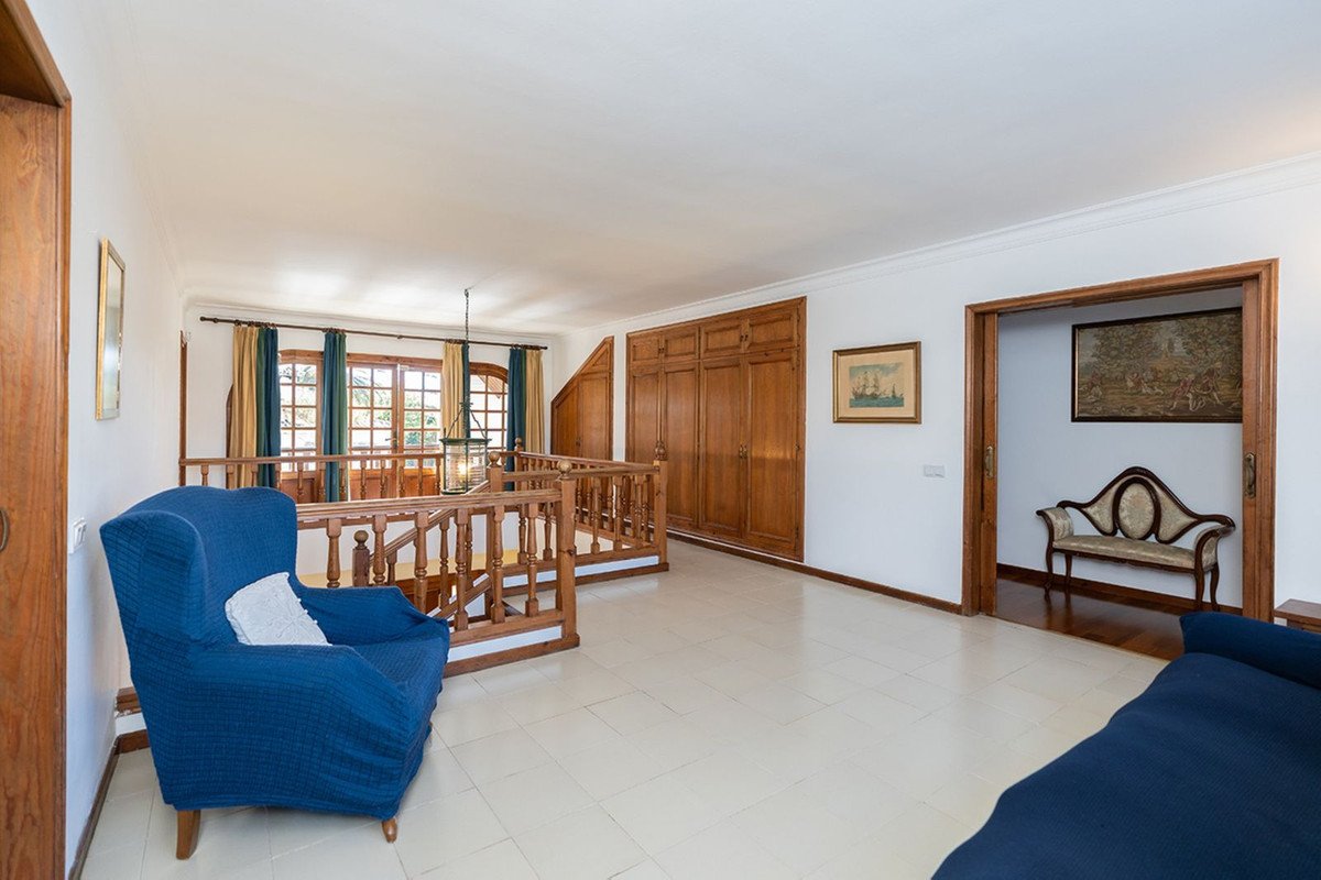 7 Bed Detached Villa in Marbella
