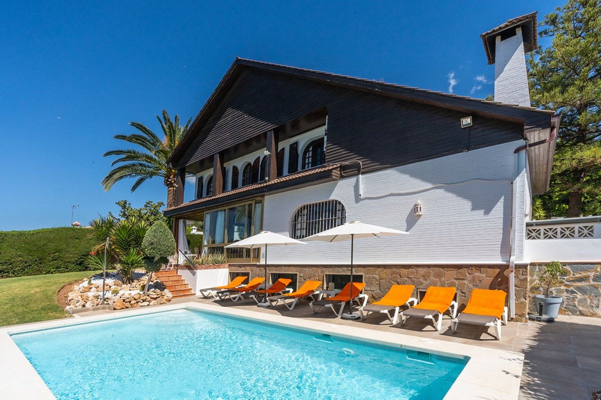 7 Bed Detached Villa in Marbella