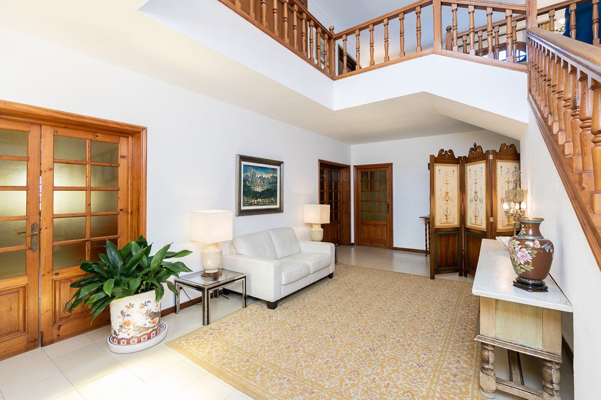 7 Bed Detached Villa in Marbella
