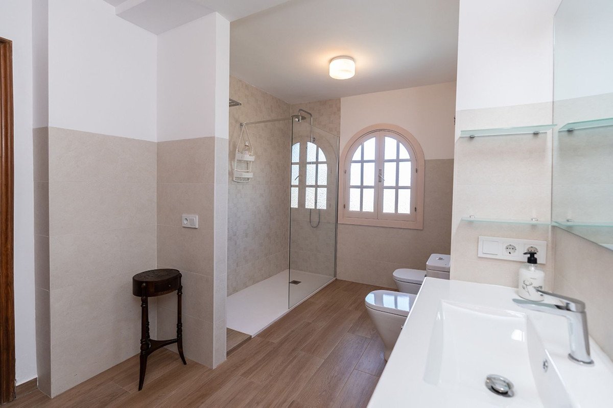 7 Bed Detached Villa in Marbella