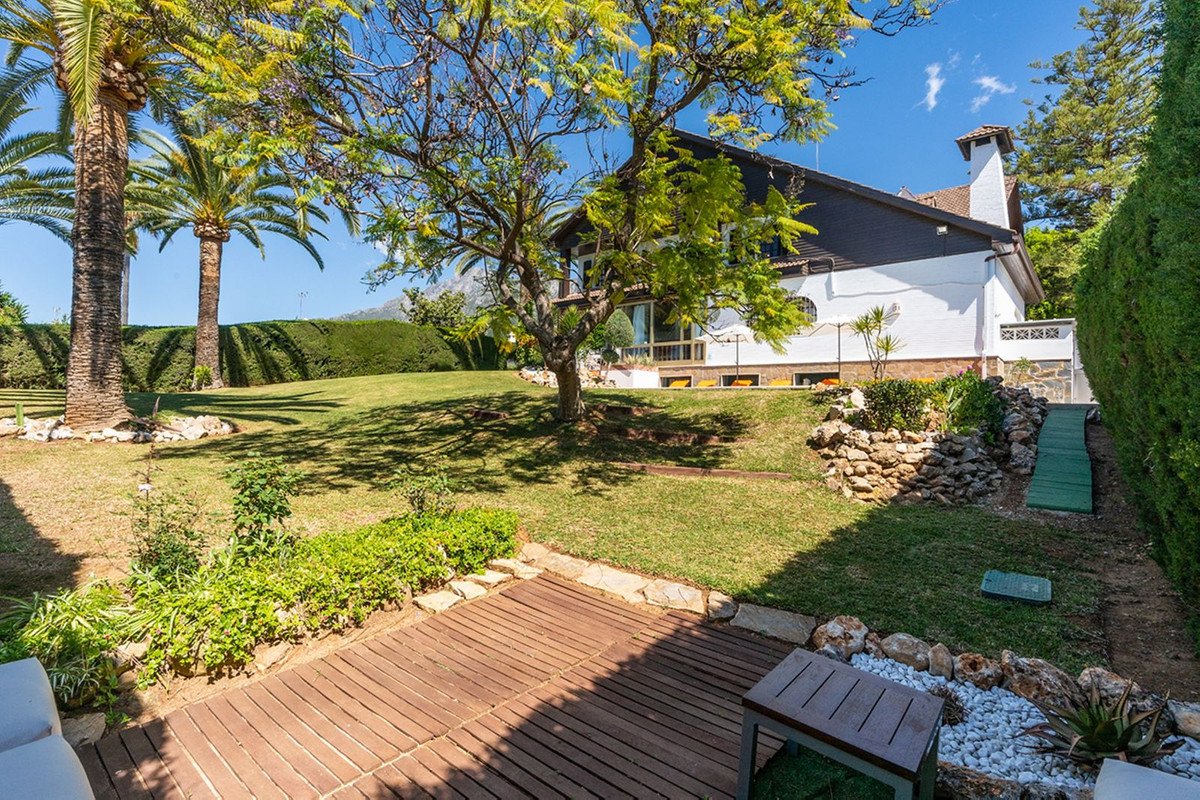 7 Bed Detached Villa in Marbella