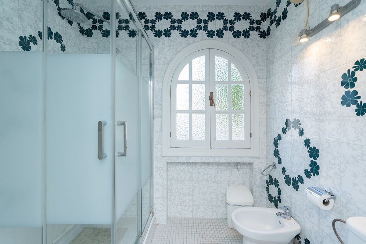7 Bed Detached Villa in Marbella