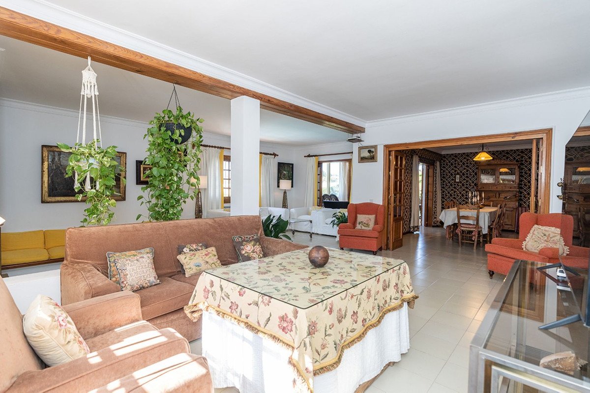 7 Bed Detached Villa in Marbella