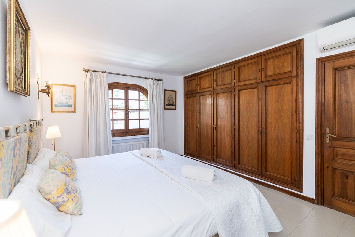 7 Bed Detached Villa in Marbella