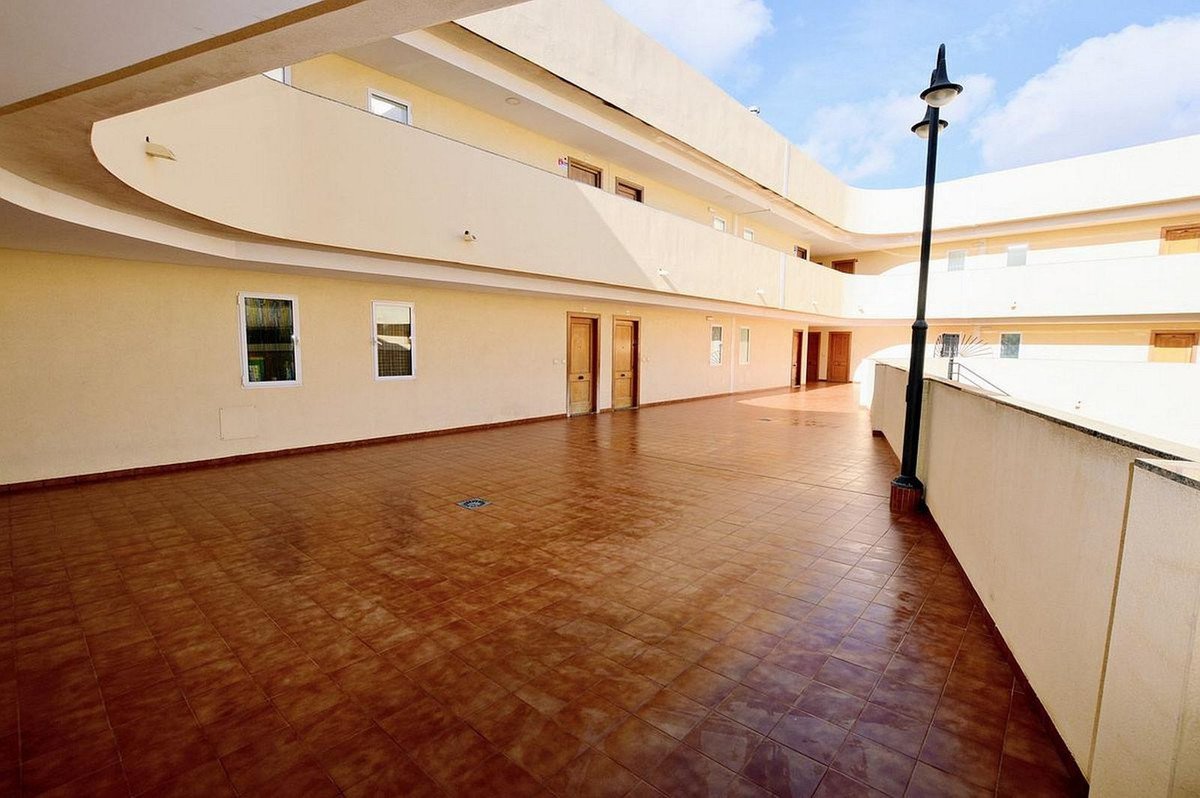 2 Bed Middle Floor Apartment in Los Alcazares