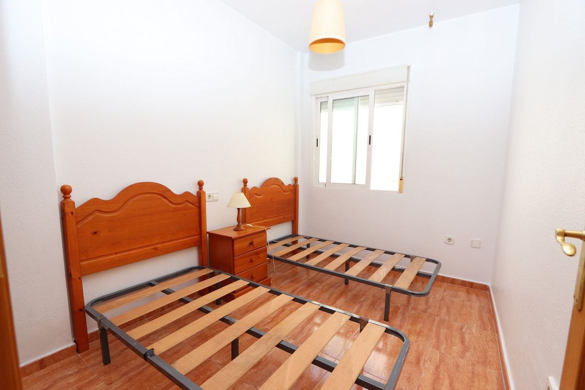 2 Bed Middle Floor Apartment in Los Alcazares