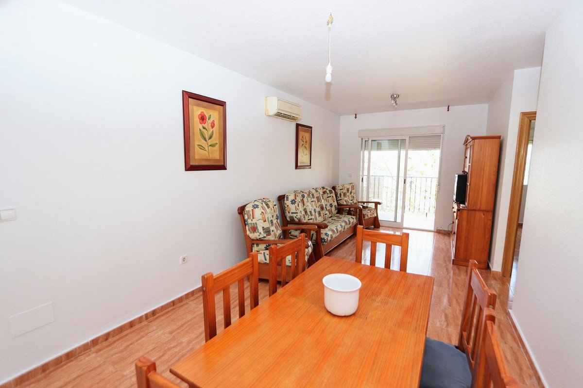 2 Bed Middle Floor Apartment in Los Alcazares