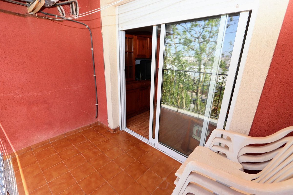 2 Bed Middle Floor Apartment in Los Alcazares