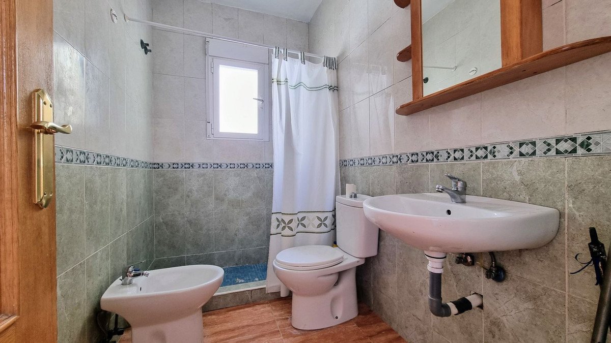 2 Bed Middle Floor Apartment in Los Alcazares