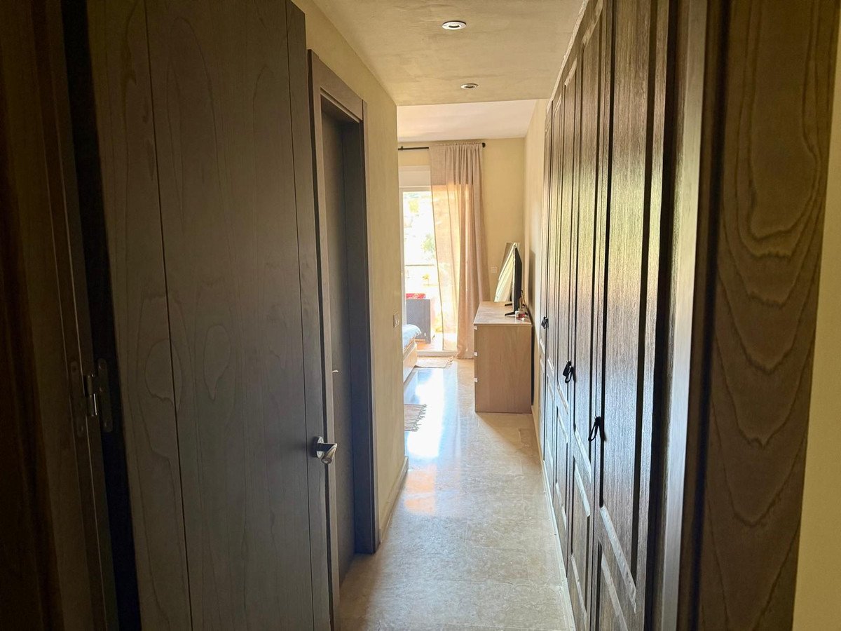 2 Bed Middle Floor Apartment in Calahonda