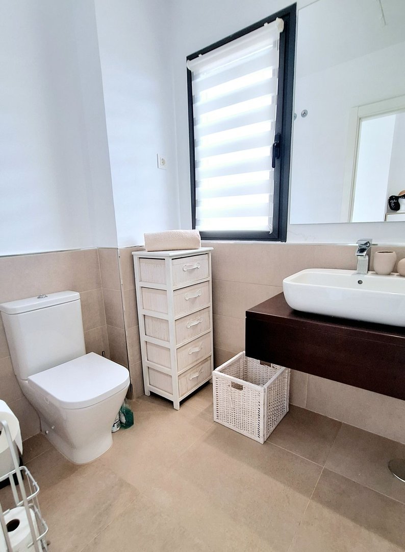 4 Bed Semi-Detached House in Manilva