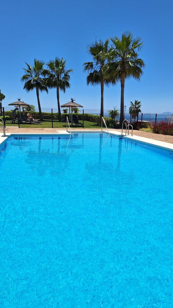 4 Bed Semi-Detached House in Manilva
