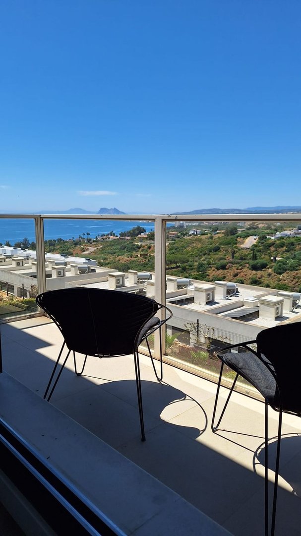 4 Bed Semi-Detached House in Manilva