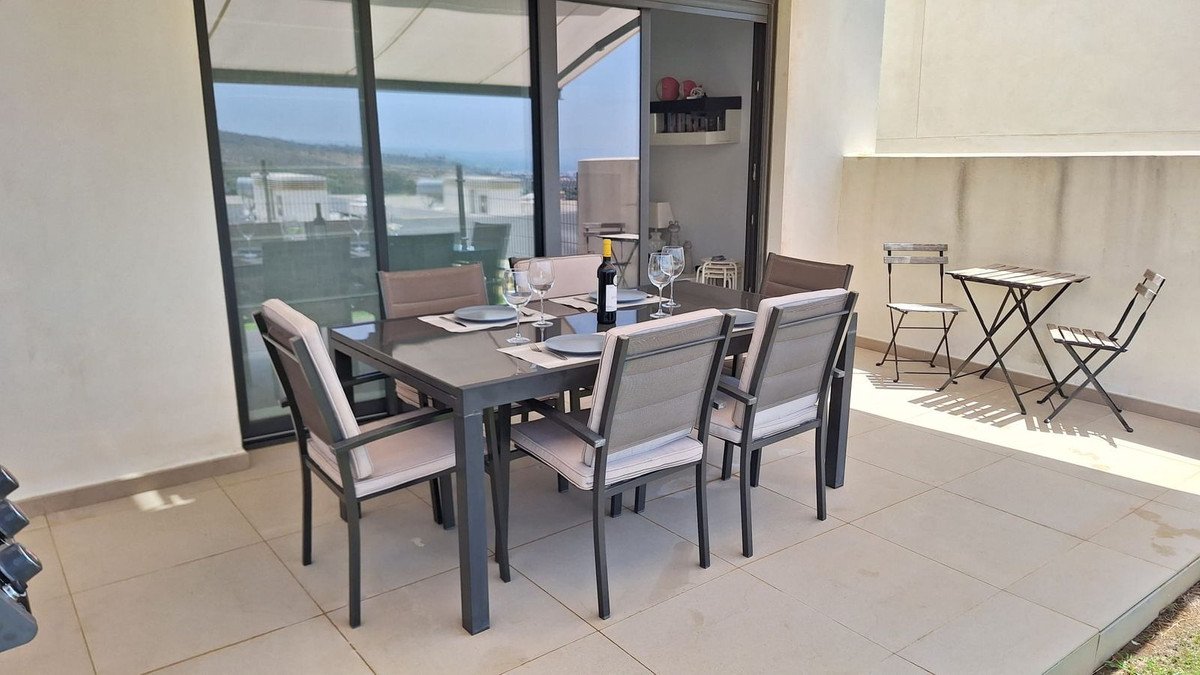 4 Bed Semi-Detached House in Manilva