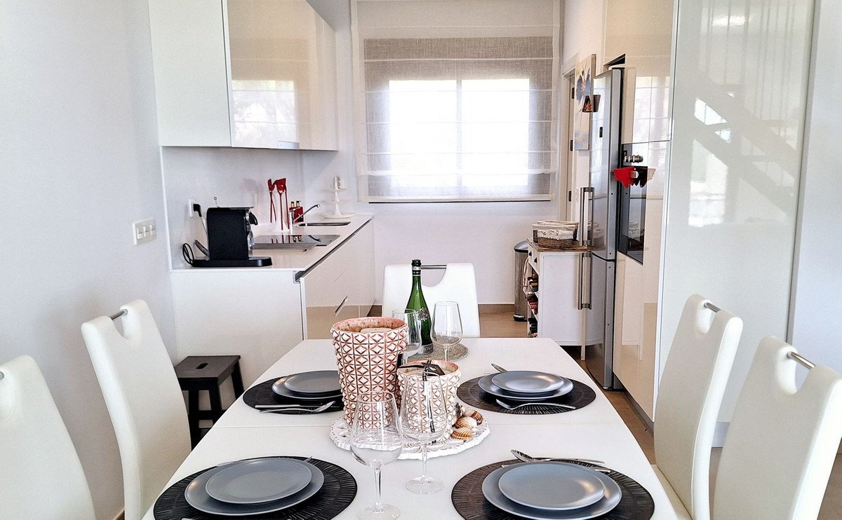 4 Bed Semi-Detached House in Manilva
