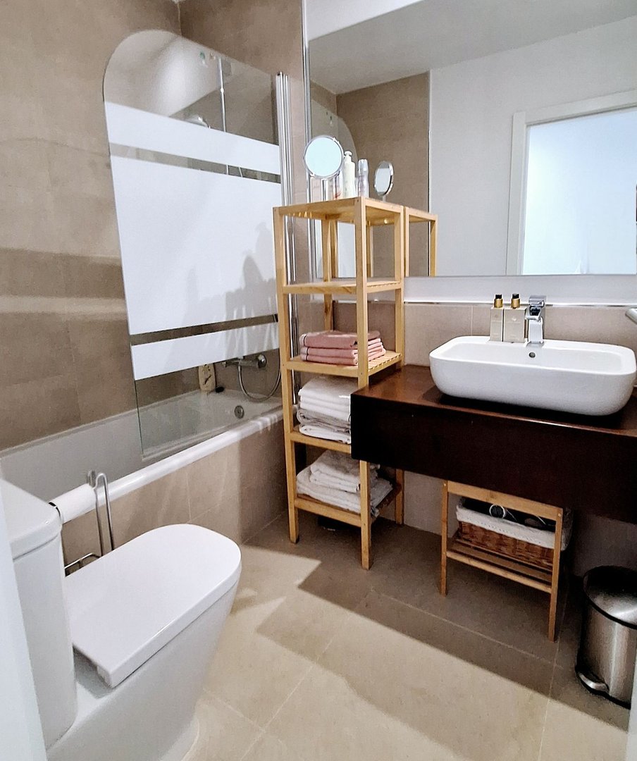 4 Bed Semi-Detached House in Manilva