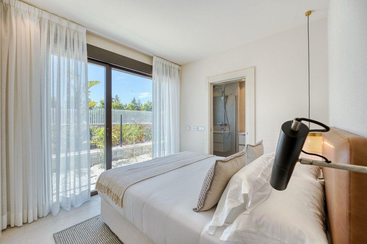 3 Bed Ground Floor Apartment in Estepona