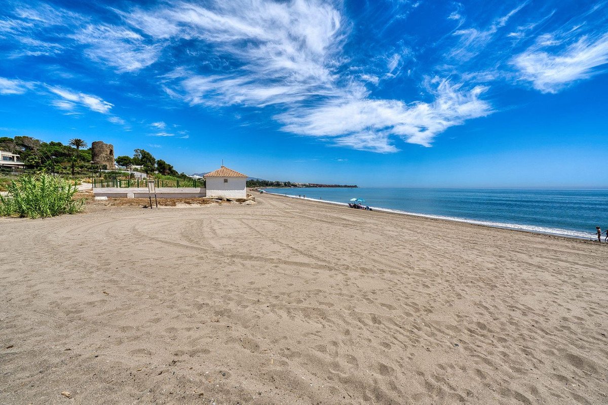 3 Bed Ground Floor Apartment in Estepona