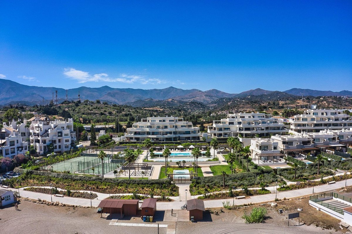 3 Bed Ground Floor Apartment in Estepona