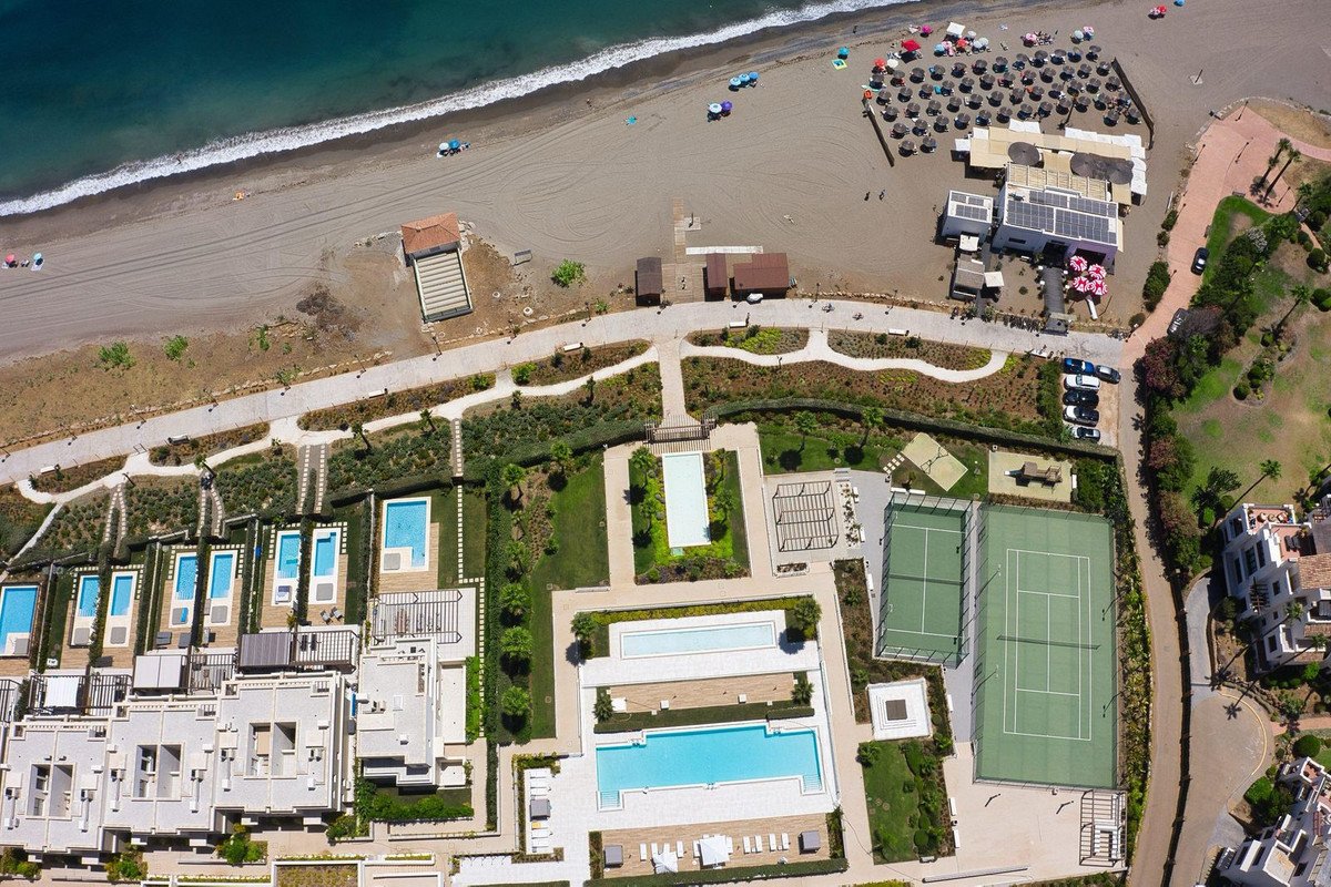 3 Bed Ground Floor Apartment in Estepona