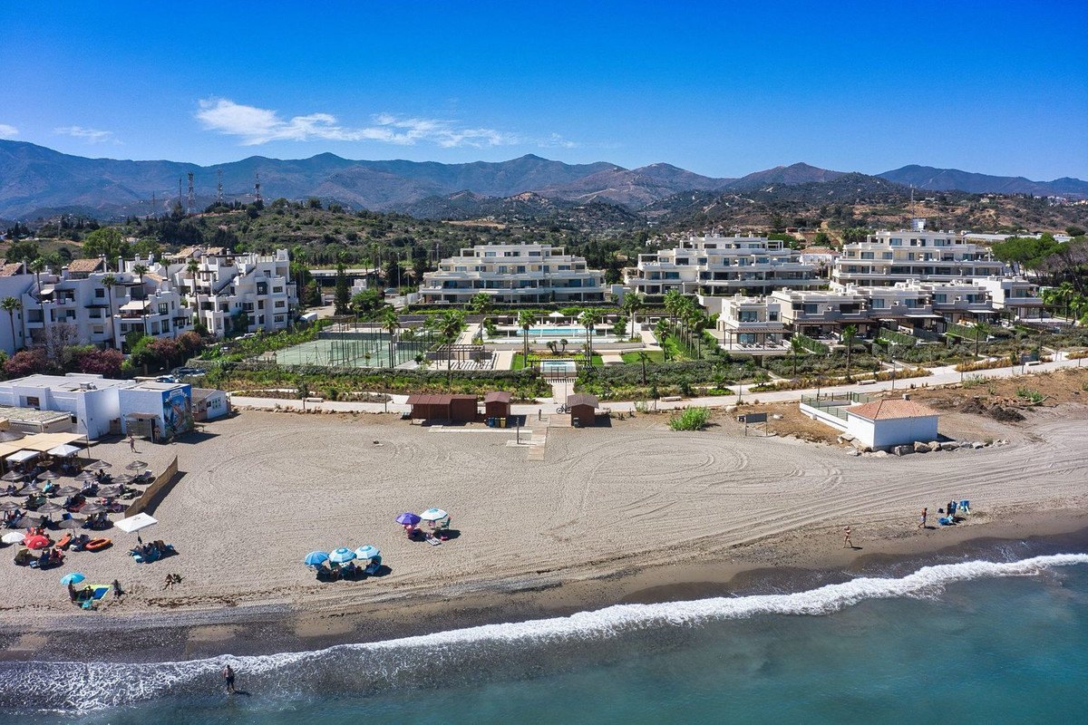 3 Bed Ground Floor Apartment in Estepona