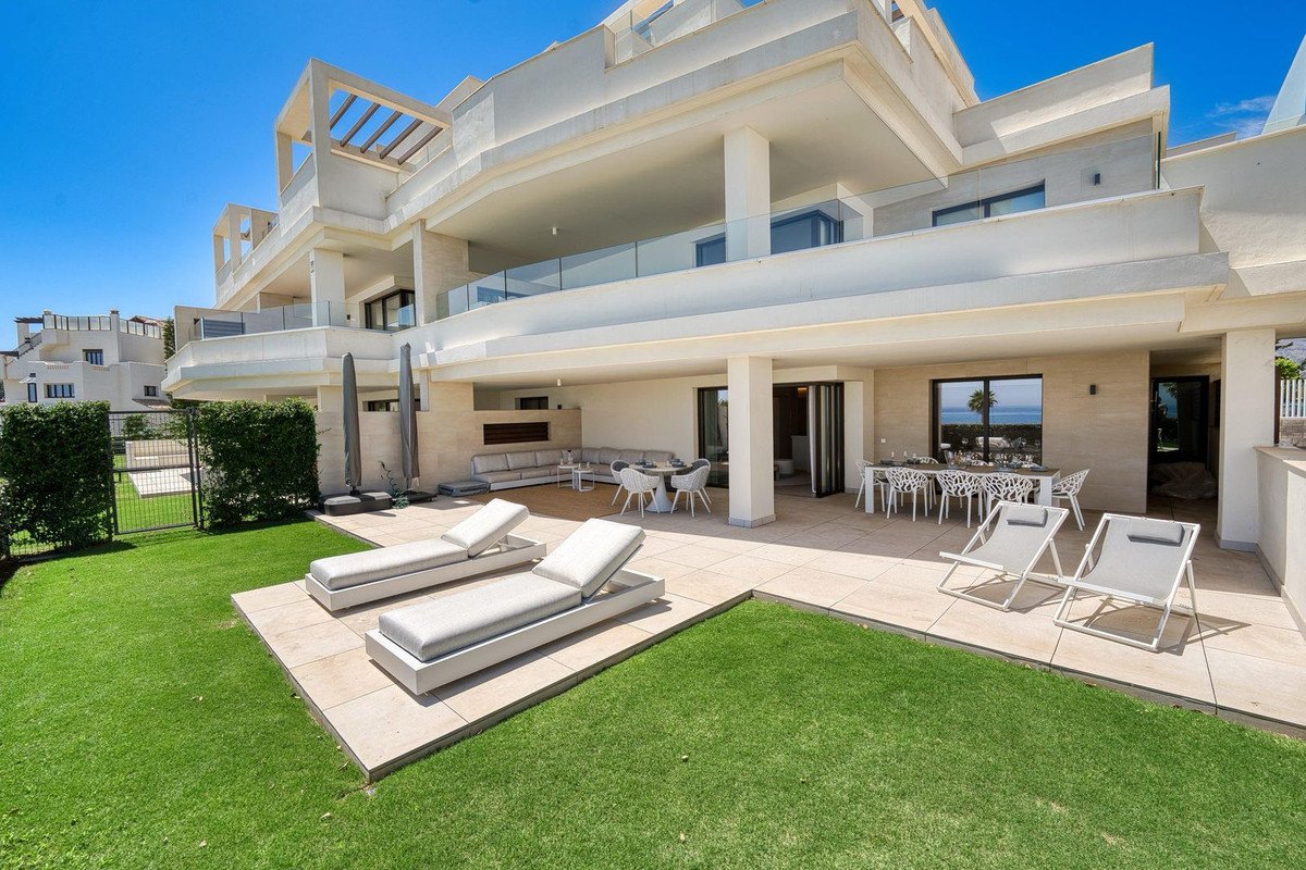 3 Bed Ground Floor Apartment in Estepona