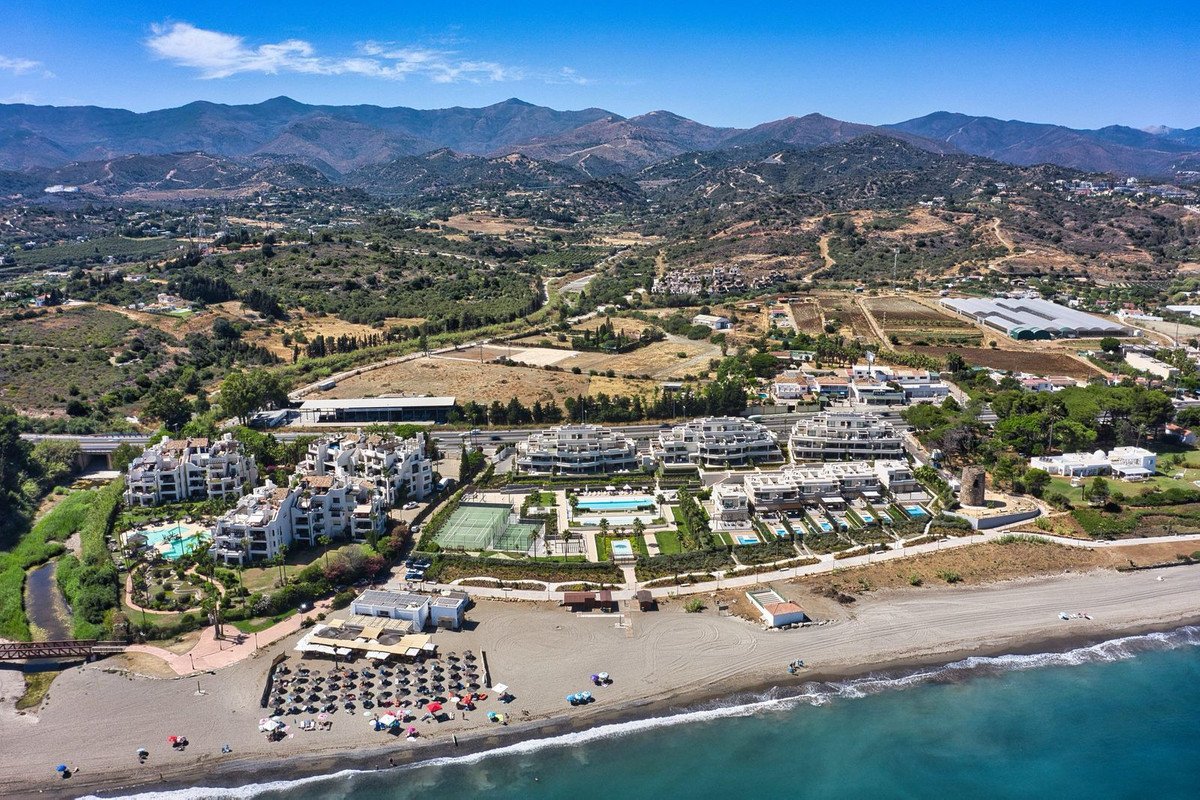 3 Bed Ground Floor Apartment in Estepona