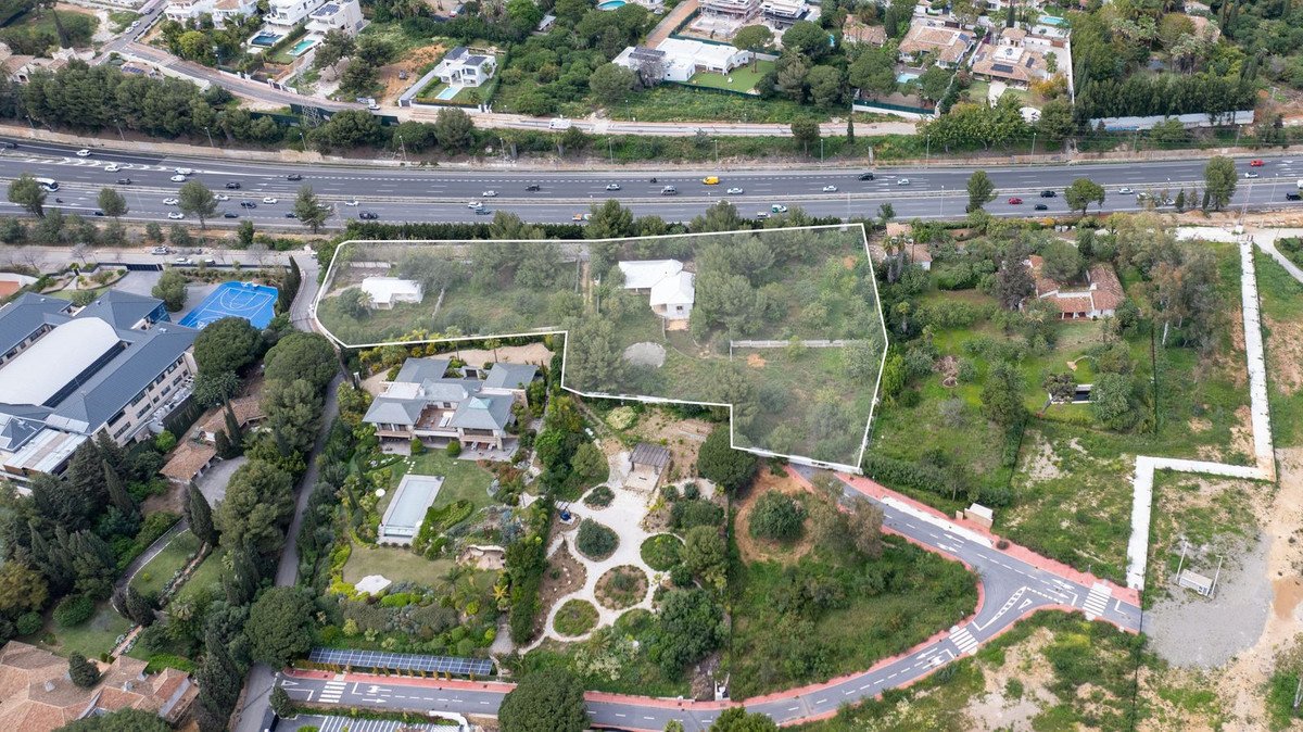 Residential Plot in The Golden Mile